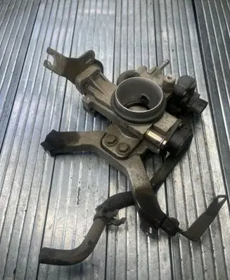 Toyota Yaris Throttle valve 222100J010