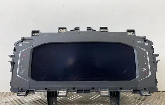 Volkswagen Tiguan Speedometer (instrument cluster) 5NA920790D