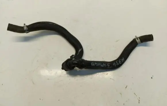 Nissan Qashqai J12 Engine coolant pipe/hose