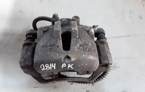 Hyundai i30 Front brake caliper 581101H000