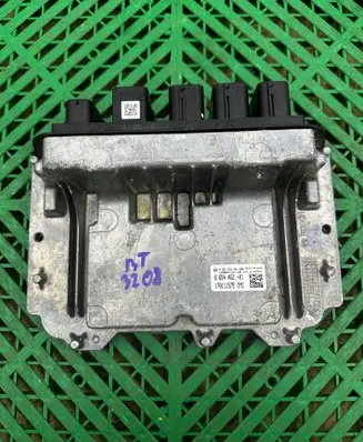 BMW 2 F46 Engine control unit/module 8654462