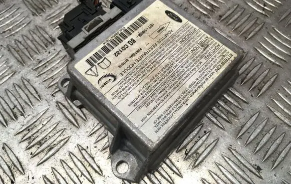 Ford Mondeo Mk III Airbag control unit/module 4S7T14B056BG CD132 36L0085A7301