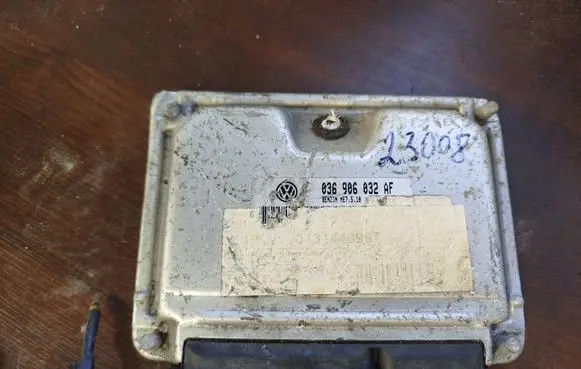 Volkswagen New Beetle Engine control unit/module 036906032af