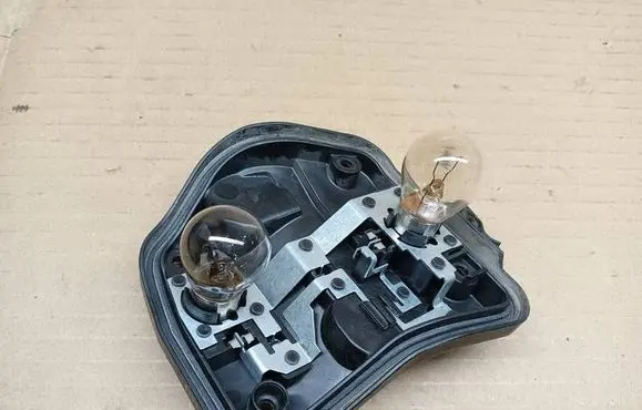 Audi A4 S4 B8 8K Tail light bulb cover holder 166963