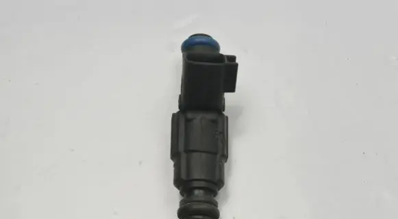 Ford Mondeo MK IV Fuel injector