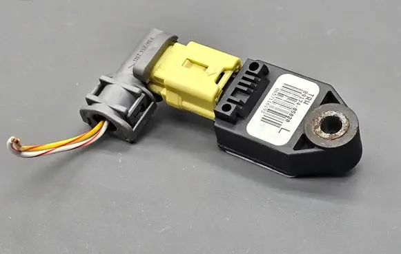 Toyota Avensis T250 Airbag deployment crash/impact sensor 8917405020