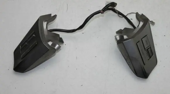 Subaru Legacy Steering wheel buttons/switches 