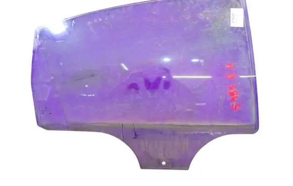 Volkswagen PASSAT B5 Front door window glass four-door
