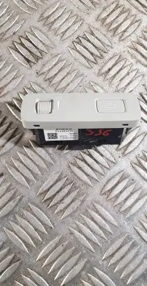 Volvo S60 Tailgate opening switch 31481439 P31481439