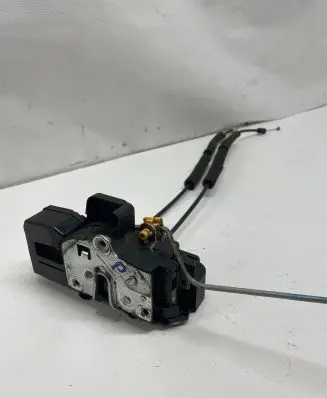 Chevrolet Captiva Front door lock