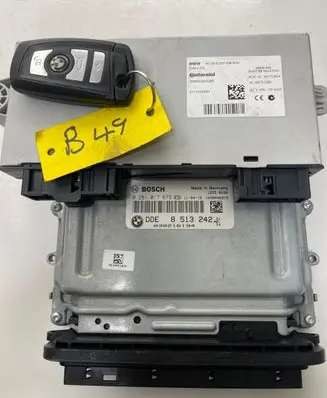 BMW 5 F10 F11 Engine ECU kit and lock set 8513242 030216194 9513242