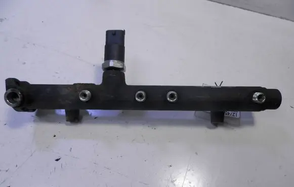 Hyundai Getz Fuel main line pipe