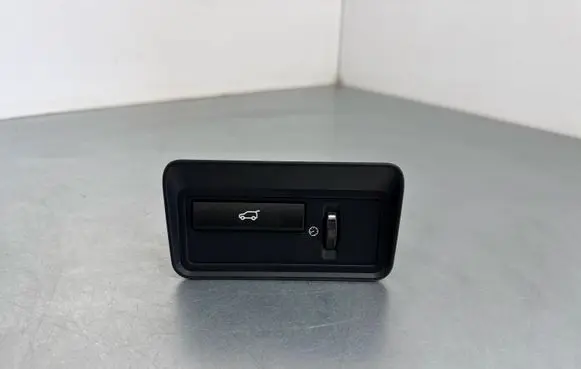 Land Rover Range Rover Sport L494 Tailgate opening switch CPLA11654CA