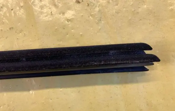 Mercedes-Benz B W245 Front door glass trim molding A1697250365