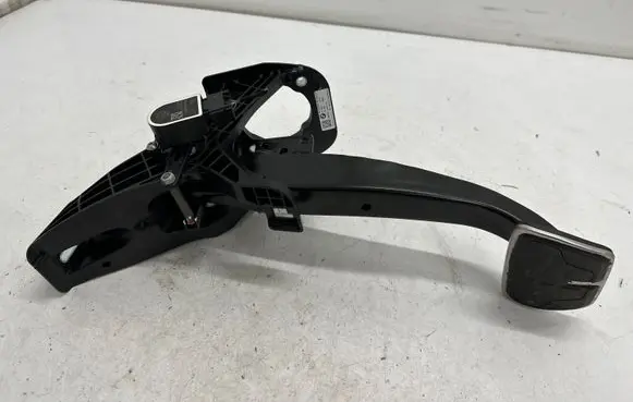 BMW 3 G20 G21 Brake pedal 687429004