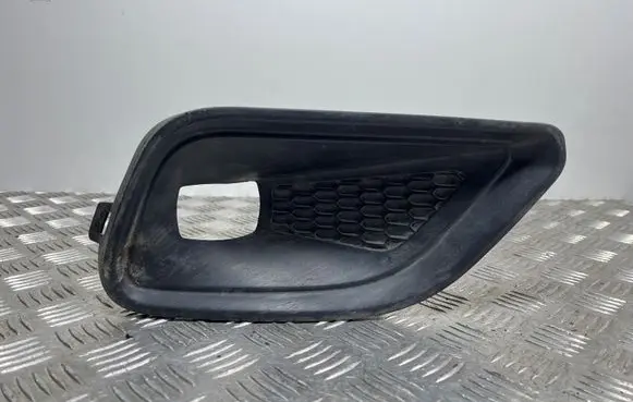 Jeep Cherokee Front fog light trim/grill 68287998AA