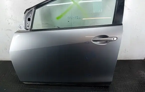 Mazda 2 Front door 38P