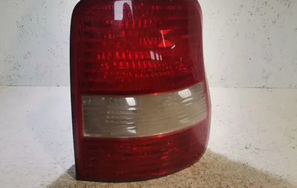 KIA Sedona Rear/tail lights