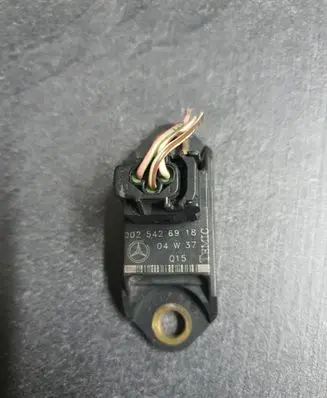 Mercedes-Benz CL C215 Airbag deployment crash/impact sensor 0025426918 04W37