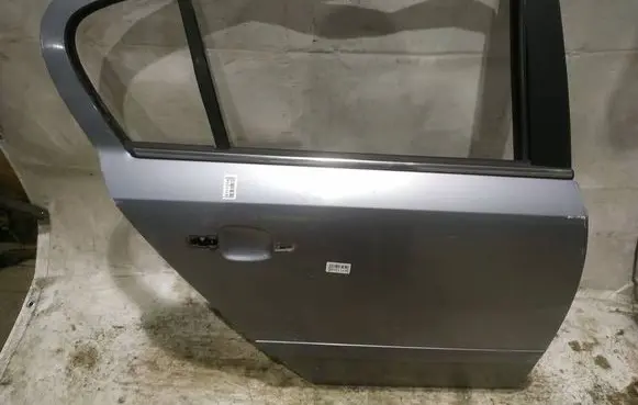Opel Astra H Rear door PILKOS
