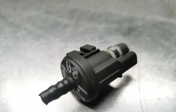 Audi A4 S4 B8 8K Turbo solenoid valve