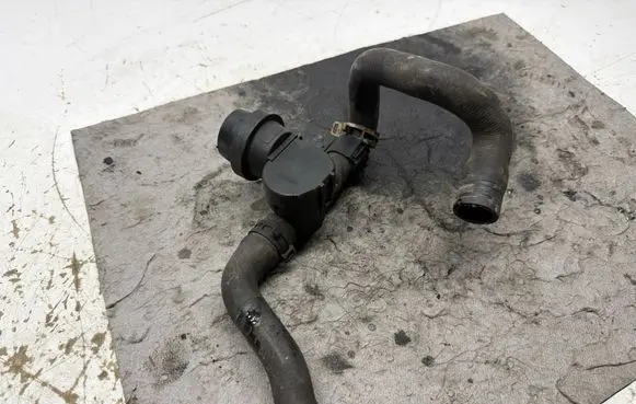 Volvo V60 Engine coolant pipe/hose 31338891