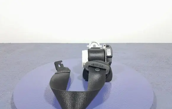 BMW X7 G07 Front seatbelt 6998171