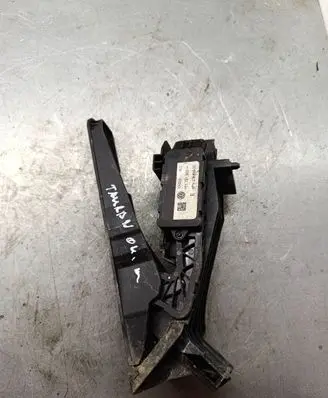 Volkswagen Touran I Accelerator throttle pedal 1t1721503h