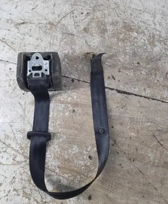 Rear seatbelt