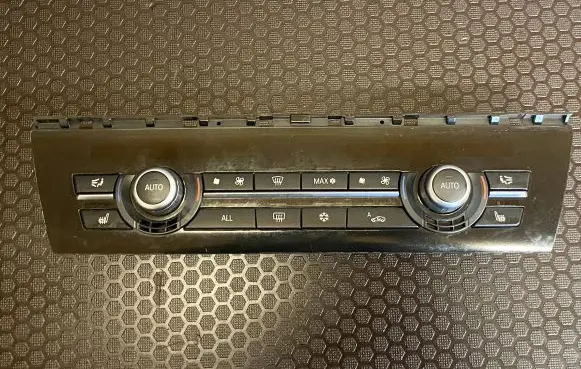 BMW 5 F10 F11 Climate control unit 9241238