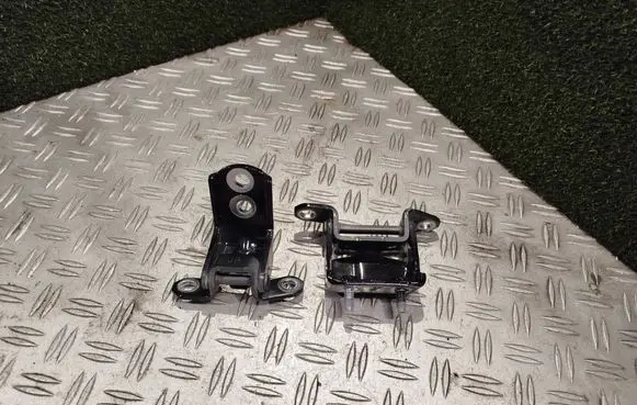 Renault Koleos II Rear door upper hinge 824005HA0A