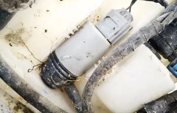 BMW 3 E90 E91 Windscreen/windshield washer pump