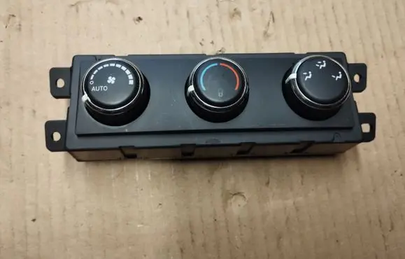 Chrysler Voyager Climate control unit 55111812AD
