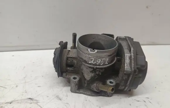 Audi A3 S3 8L Throttle valve 06A133064J 408237111012 31499