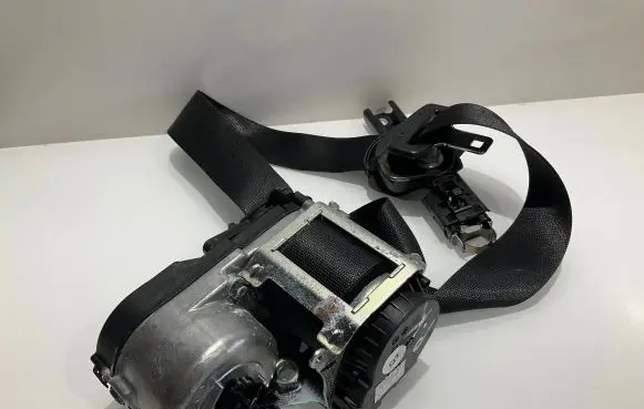 Mercedes-Benz ML W164 Front seatbelt A2518603185 2518603185