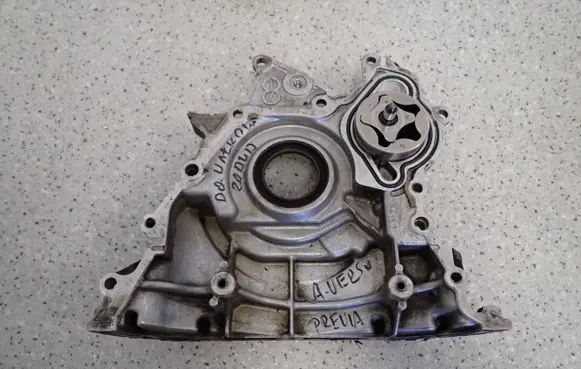 Toyota Previa (XR30, XR40) II Oil pump 