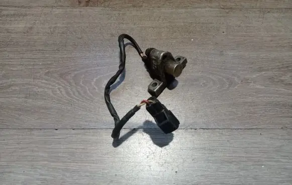 Volvo V70 Crankshaft position sensor 0296000650 1275599