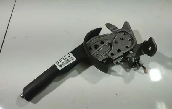 Nissan X-Trail T30 Handbrake/parking brake lever assembly 