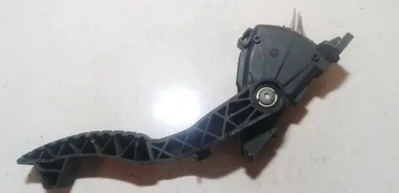 Renault Laguna II Accelerator throttle pedal 8200002904