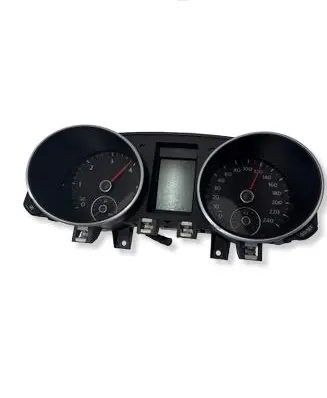 Volkswagen Golf VI Speedometer (instrument cluster) 5K0920872A 1105021073 10093CE