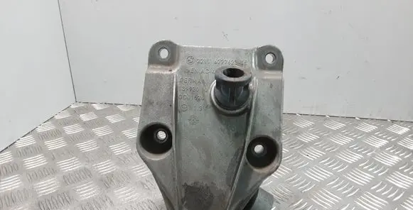 BMW 5 F10 F11 Engine mounting bracket 2211677762305 22116777623 6777623