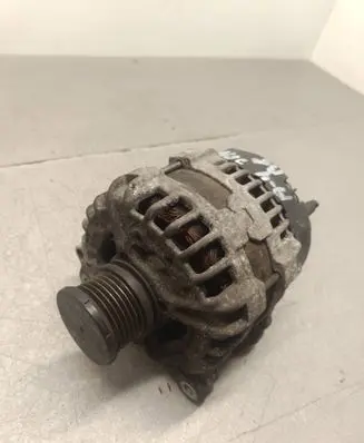 Audi A4 S4 B8 8K Generator/alternator 0125711088