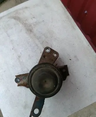 Toyota Yaris Engine mount bracket 21110