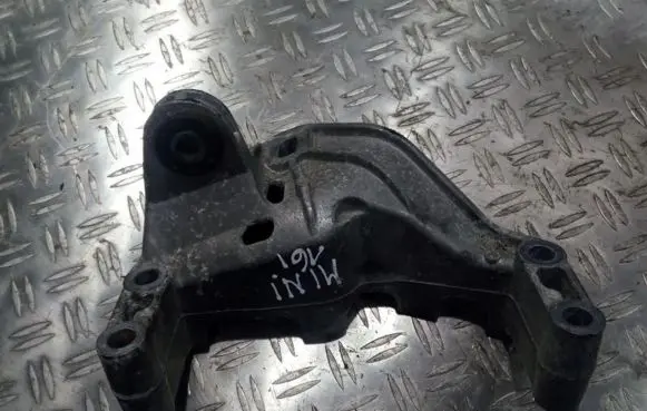 Mini One - Cooper R50 - 53 Engine mounting bracket 151449004 1514490-04