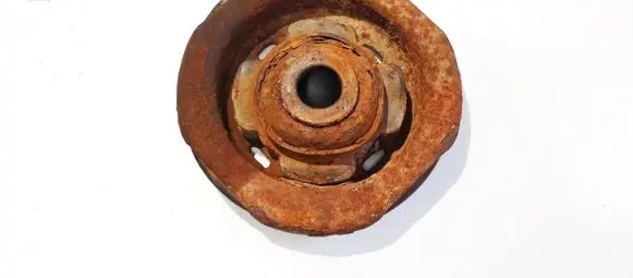 Mazda 626 Coil spring mount 