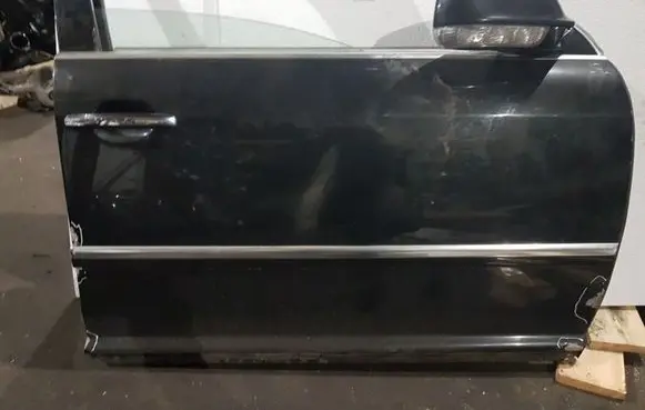 Volkswagen Phaeton Front door