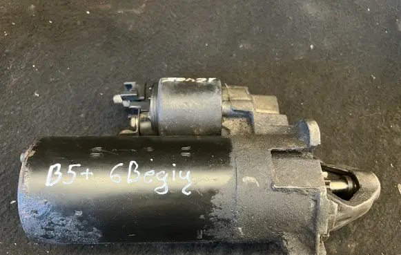 Volkswagen PASSAT B5.5 Starter motor 1005831142