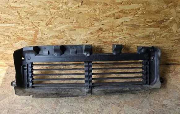 Volvo XC40 Radiator trim 31455415