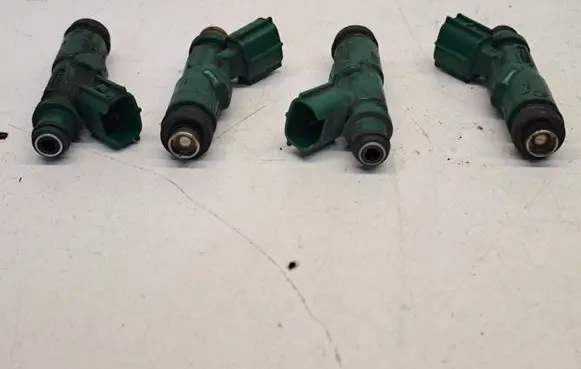 Toyota Prius (XW20) Fuel injectors set 2325021020
