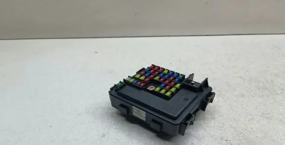 KIA Sportage Fuse module 53017P211